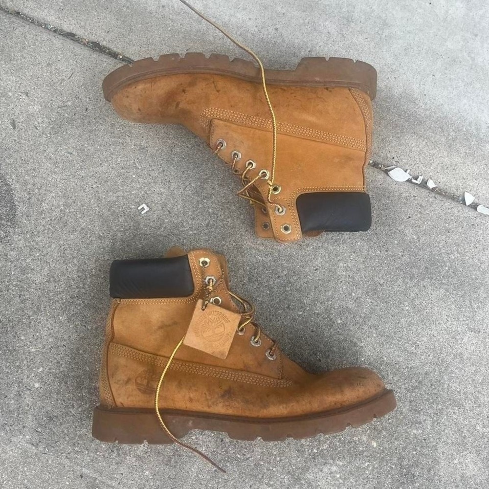 Y2K 2000s Timberland '6 inch Boots size 8.5